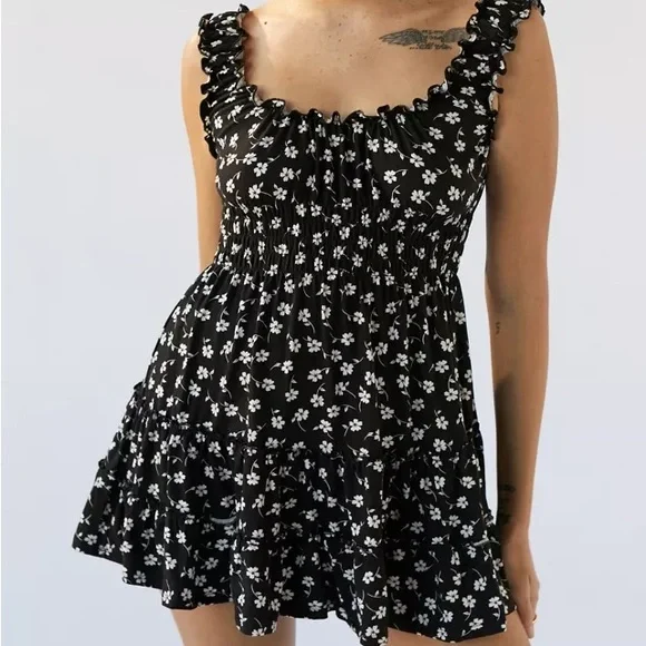 black feather mini dress Black crepe feather mini dress 40